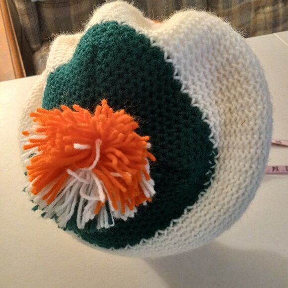 Vintage Iris Knit Beret with Pompom hat - Picture 2 of 5